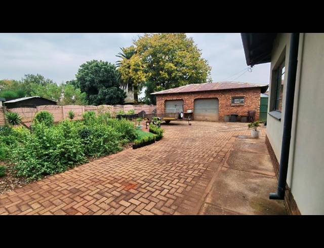 3 BEDROOM HOUSE FOR SALE IN LYTTELTON MANOR